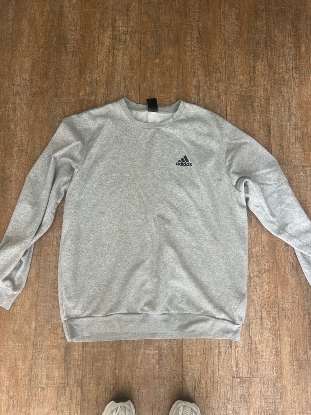 GRAY ADIDAS CREWNECK